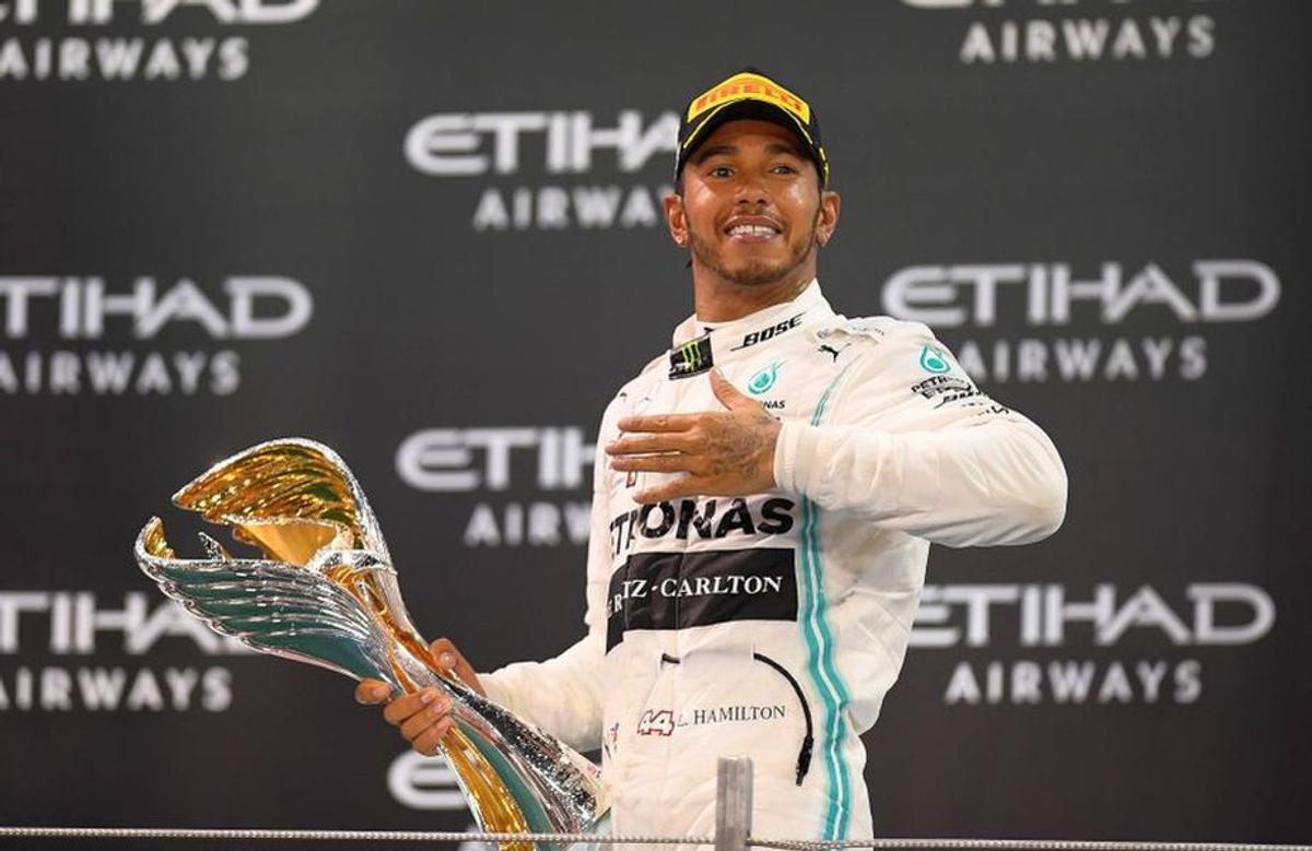 FOTO Cum arată casa în care Lewis Hamilton n-a dormit nicio noapte, pe care cere 52 de milioane de euro