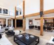 FOTO Cum arată casa în care Lewis Hamilton n-a dormit nicio noapte, pe care cere 52 de milioane de euro