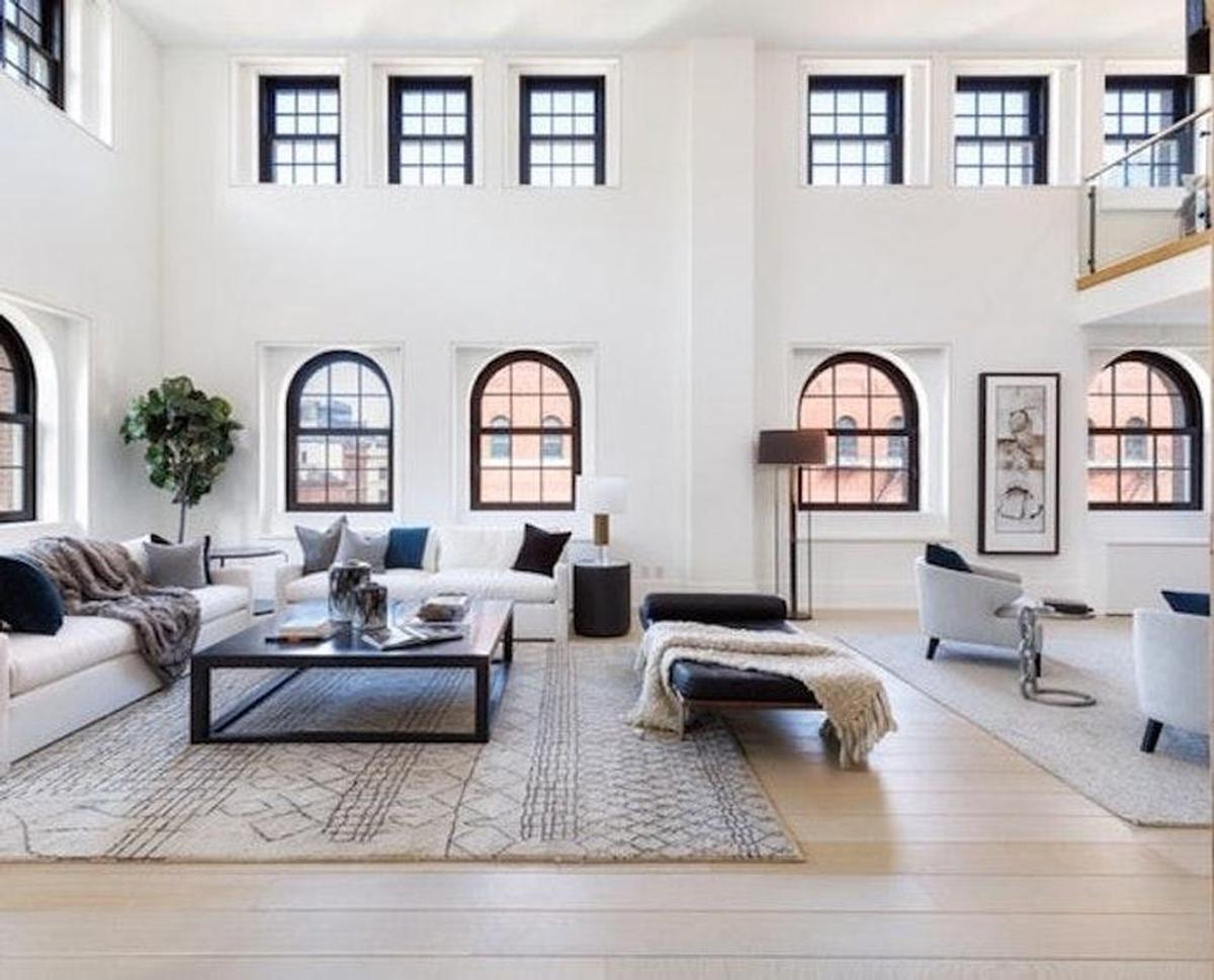 FOTO Cum arată casa în care Lewis Hamilton n-a dormit nicio noapte, pe care cere 52 de milioane de euro