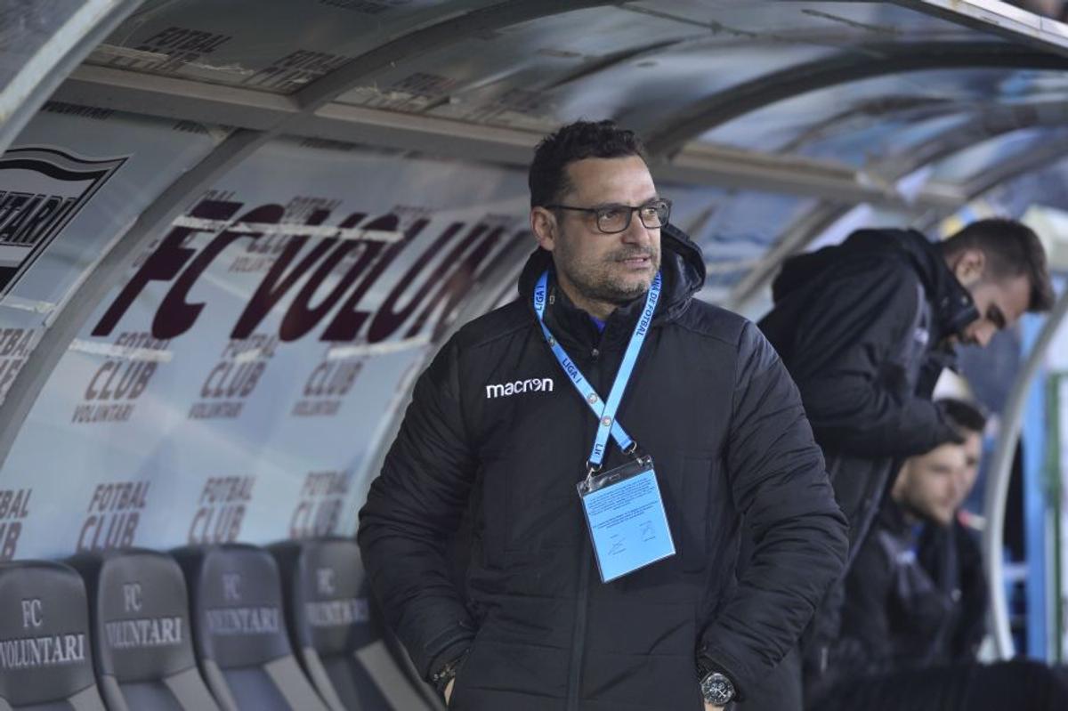 DINAMO // NOTE GSP: Dezastru în defensiva lui Dinamo » Lukas Skovajsa și Mihai Popescu, cei mai slabi de pe teren!