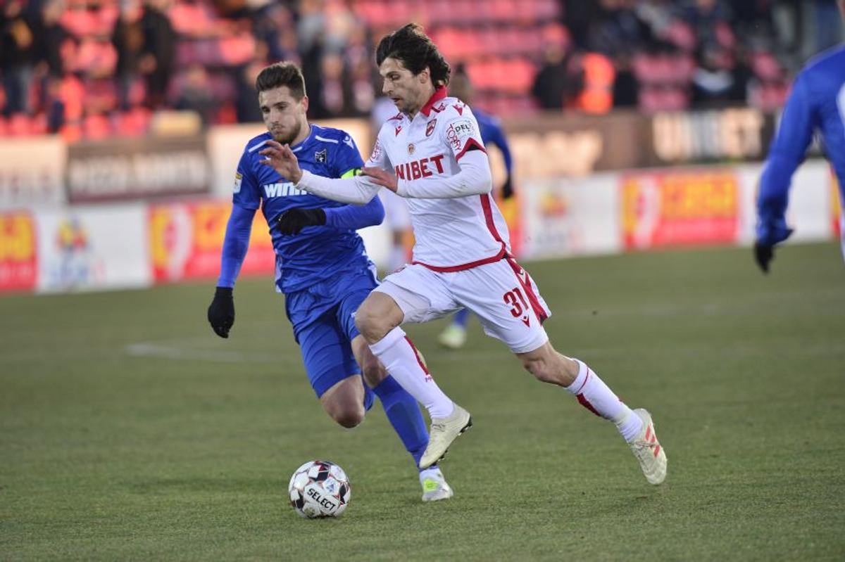 DINAMO // NOTE GSP: Dezastru în defensiva lui Dinamo » Lukas Skovajsa și Mihai Popescu, cei mai slabi de pe teren!