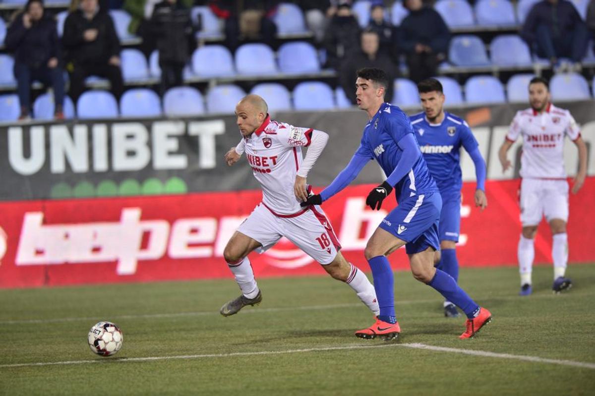 DINAMO // NOTE GSP: Dezastru în defensiva lui Dinamo » Lukas Skovajsa și Mihai Popescu, cei mai slabi de pe teren!