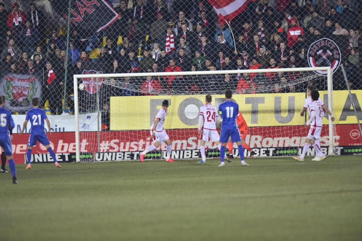 DINAMO // NOTE GSP: Dezastru în defensiva lui Dinamo » Lukas Skovajsa și Mihai Popescu, cei mai slabi de pe teren!