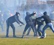 FOTO Măcel la un amical: ungurii și croații au intrat pe teren cu bâtele și s-au luat la bătaie