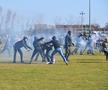 FOTO Măcel la un amical: ungurii și croații au intrat pe teren cu bâtele și s-au luat la bătaie