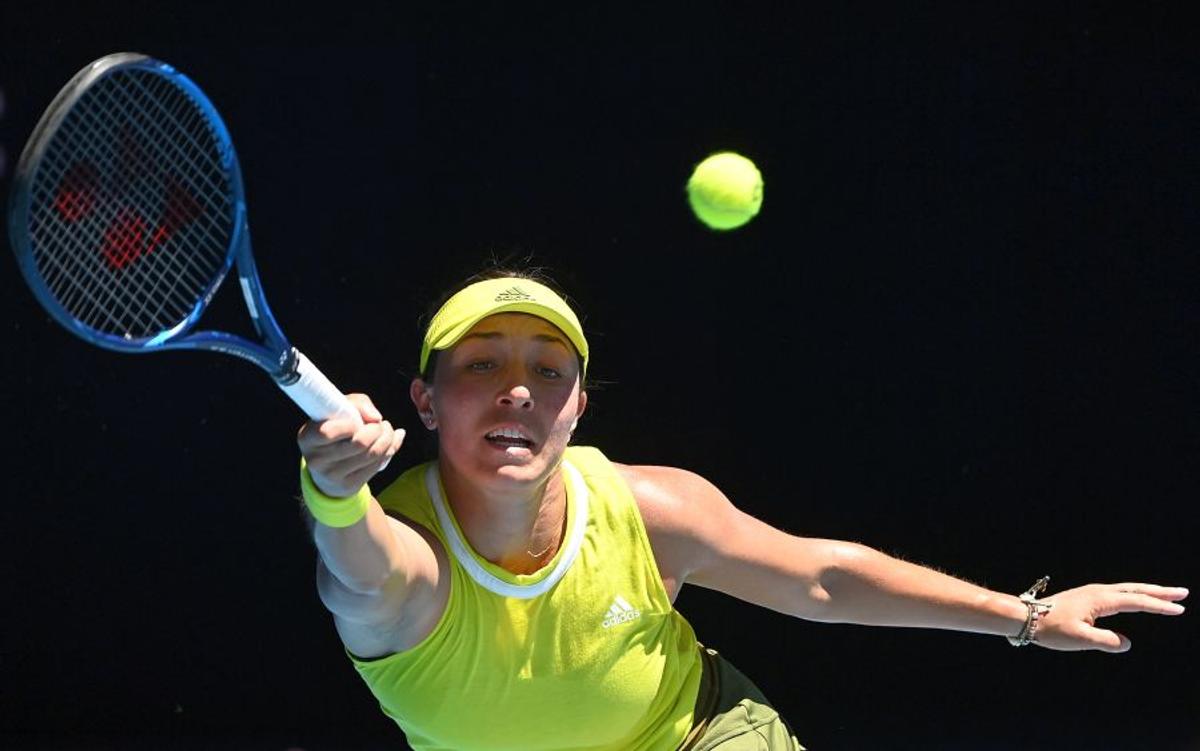 Surpriză în primul tur la Australian Open! Dubla-campioană Victoria Azarenka, eliminată după ce i s-a făcut rău pe teren