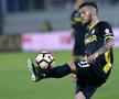 Alex Ioniță II (26 de ani, extremă dreapta) este dorit de Rapid