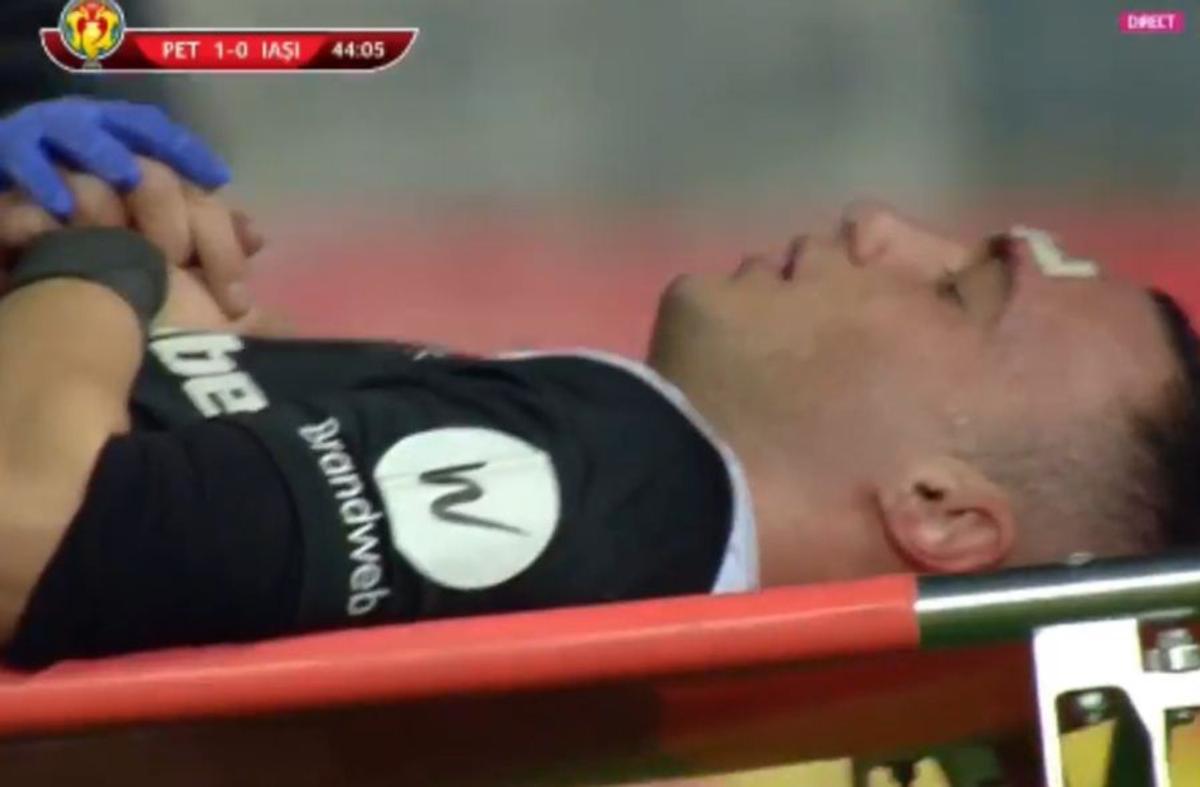 FOTO. Fault sângeros în Cupa României » Petrolul - Iași, întrerupt 4 minute: „E de ROȘU!”
