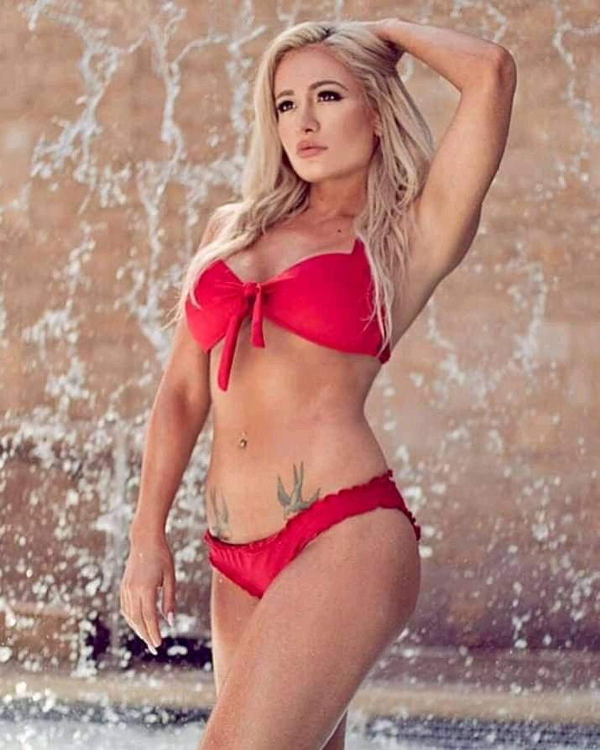 Elizabeth Chihaia - „Scarlett Bordeaux” din wrestling