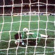 În finala Cupei Campionilor din 1986, ultimul executant al Barcelonei a fost Marcos Alonso. Duckadam a apărat. Foto: Imago Images
