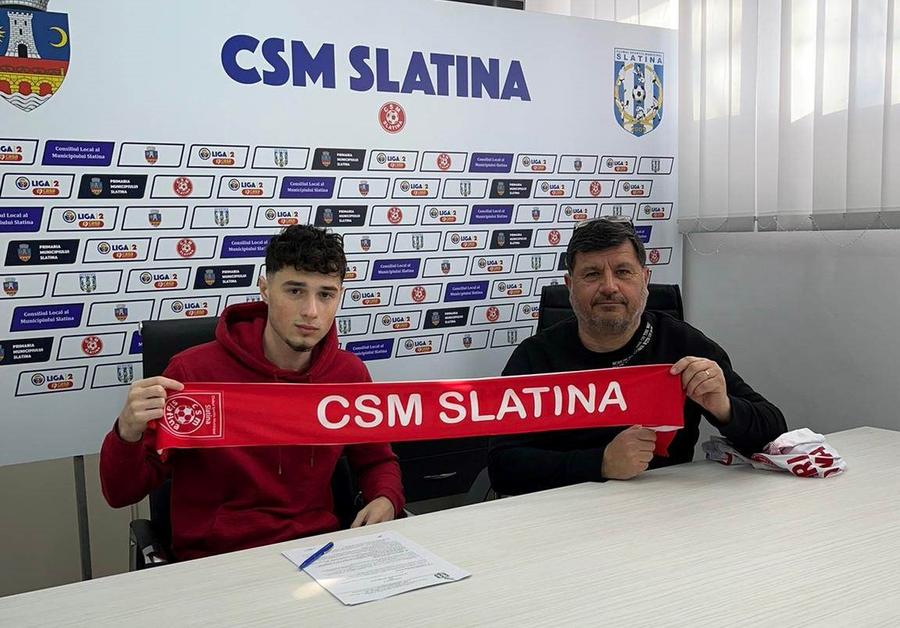 Adrian Niță, prezentat la CSM Slatina Fotbalistul numit de Mihai Stoica „cea mai mare speranță a Academiei FCSB” a semnat azi: „Bine ai venit acasă!”