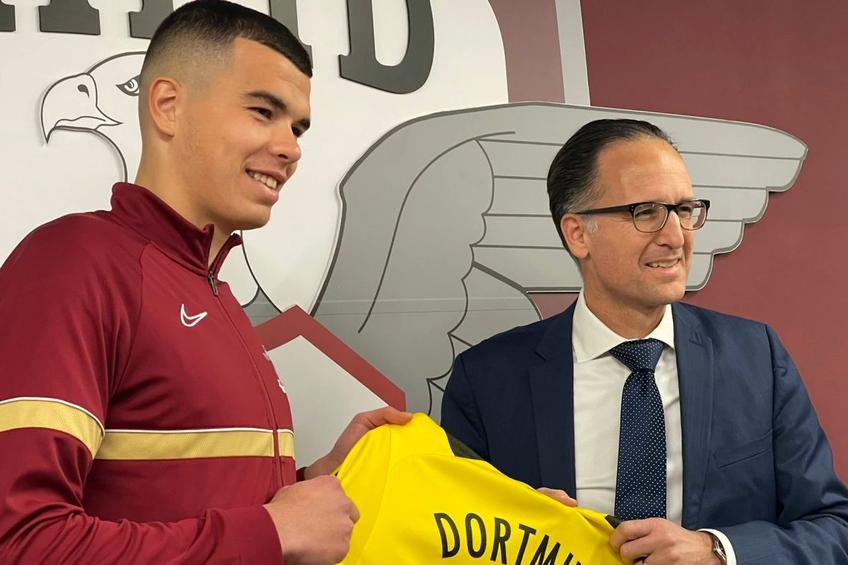 Cristian Ignat (20 de ani), fundașul celor de la Rapid, a primit un cadou special din partea celor de la Borussia Dortmund.