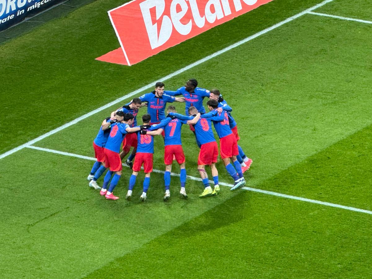 Gigi Becali, după lecția de fotbal predată de FCSB: „Sunt de 25 de ani în fotbal, abia acum am învățat și eu ceva” + De ce l-a scos pe Gheorghiță la pauză