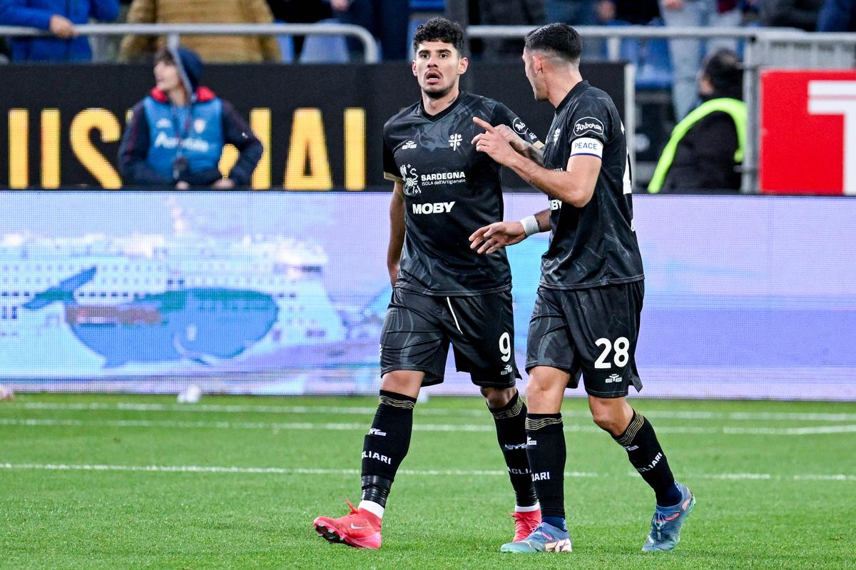 Notele primite de Florinel Coman în Italia, pentru debutul cu supergol în Cagliari - Parma: „Stadionul l-a răsfățat în restul meciului”