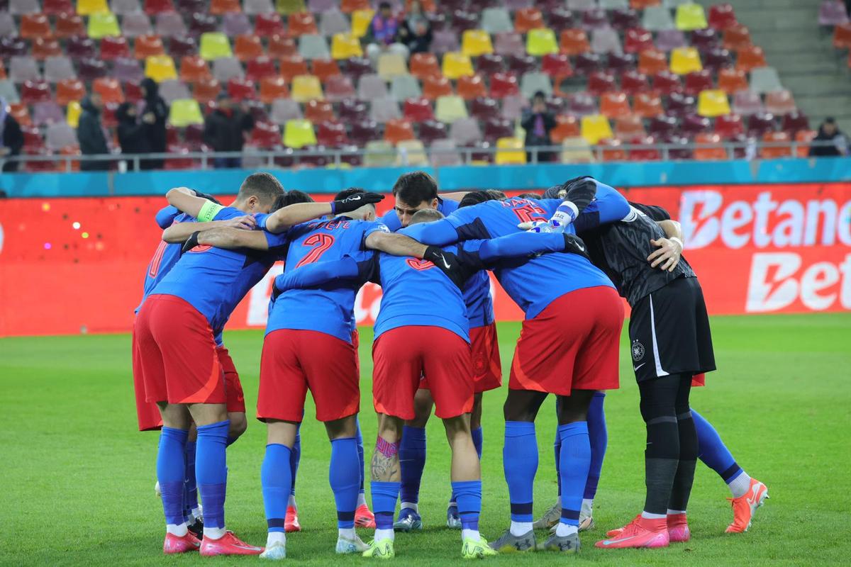 Gigi Becali, după lecția de fotbal predată de FCSB: „Sunt de 25 de ani în fotbal, abia acum am învățat și eu ceva” + De ce l-a scos pe Gheorghiță la pauză