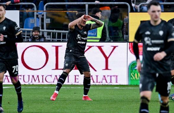 Notele primite de Florinel Coman în Italia, pentru debutul cu supergol în Cagliari - Parma: „Stadionul l-a răsfățat în restul meciului”