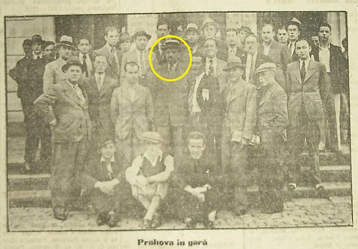 Jakob Koppes, în mijlocul jucătorilor de la Prahova Ploiești