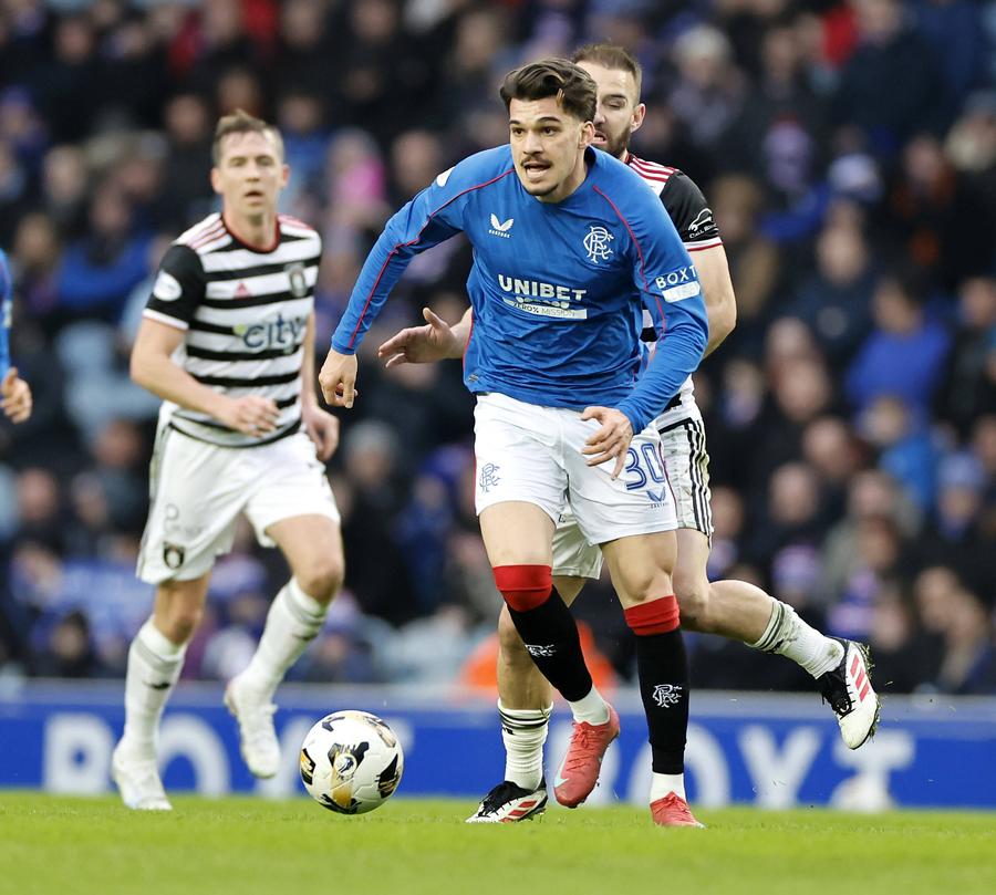 Ianis Hagi, în Rangers - Queen's Park / Foto: Imago Images Clubul aflat aproape de transferul lui Ianis Hagi » „Cine știe, poate va ajunge aici într-o zi!”