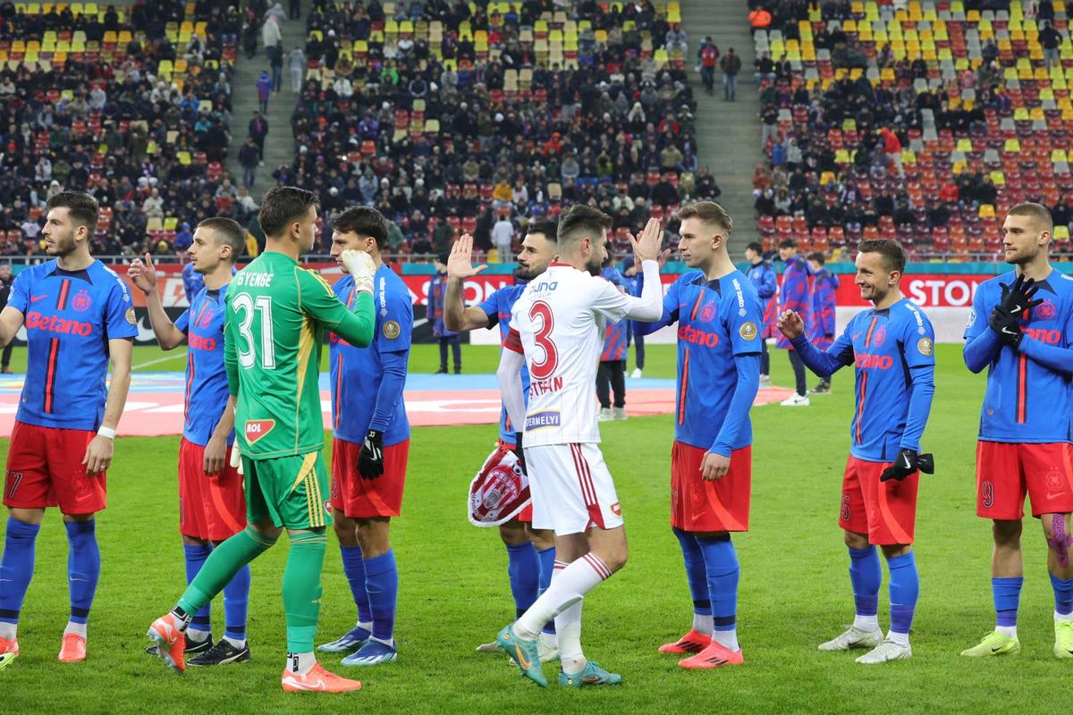 Gigi Becali, după lecția de fotbal predată de FCSB: „Sunt de 25 de ani în fotbal, abia acum am învățat și eu ceva” + De ce l-a scos pe Gheorghiță la pauză