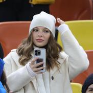 Antonia Salanta, iubita lui Daniel Bîrligea (24 de ani), a fost prezentă în tribunele Arenei Naționale pentru a-și susține partenerul în meciul cu FCSB - Sepsi, din runda #26 din Superliga
