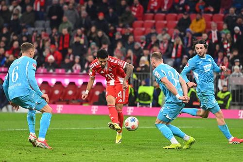 Luis Diaz înscrie golul trei al lui Bayern în duelul cu Hoffenheim (5-1) / Foto: Imago