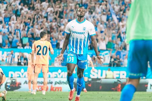 Steven Nsimba, atacantul de la Universitatea Craiova. Foto: Instagram