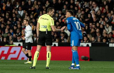 Kylian Mbappe s-a înfuriat după meciul de la Valencia: „De ce nu vrei să-mi vorbești? Sunteți niște măscărici!”
