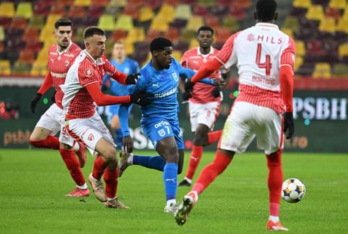 Steven Nsimba, în Dinamo - Universitatea Craiova // FOTO: Cristi Preda (GSP.ro)