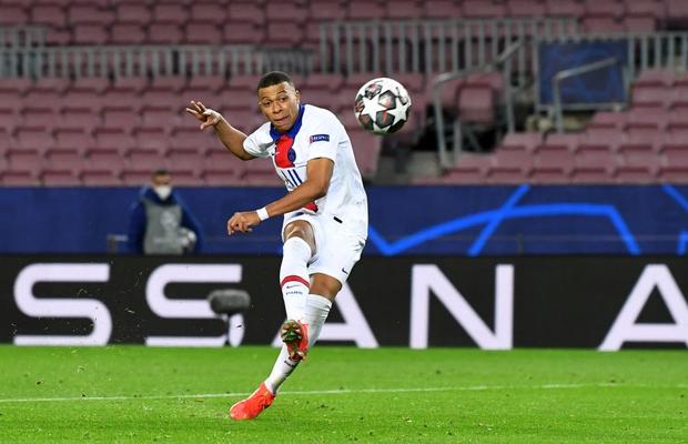 Kylian Mbappe pune presiune pe șefii lui PSG înainte de meciul cu Barcelona » Suma COLOSALĂ pe care o cere pentru prelungirea contractului