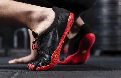 Vibram Five Fingers: Pantofi sport pentru pasionați și amatori