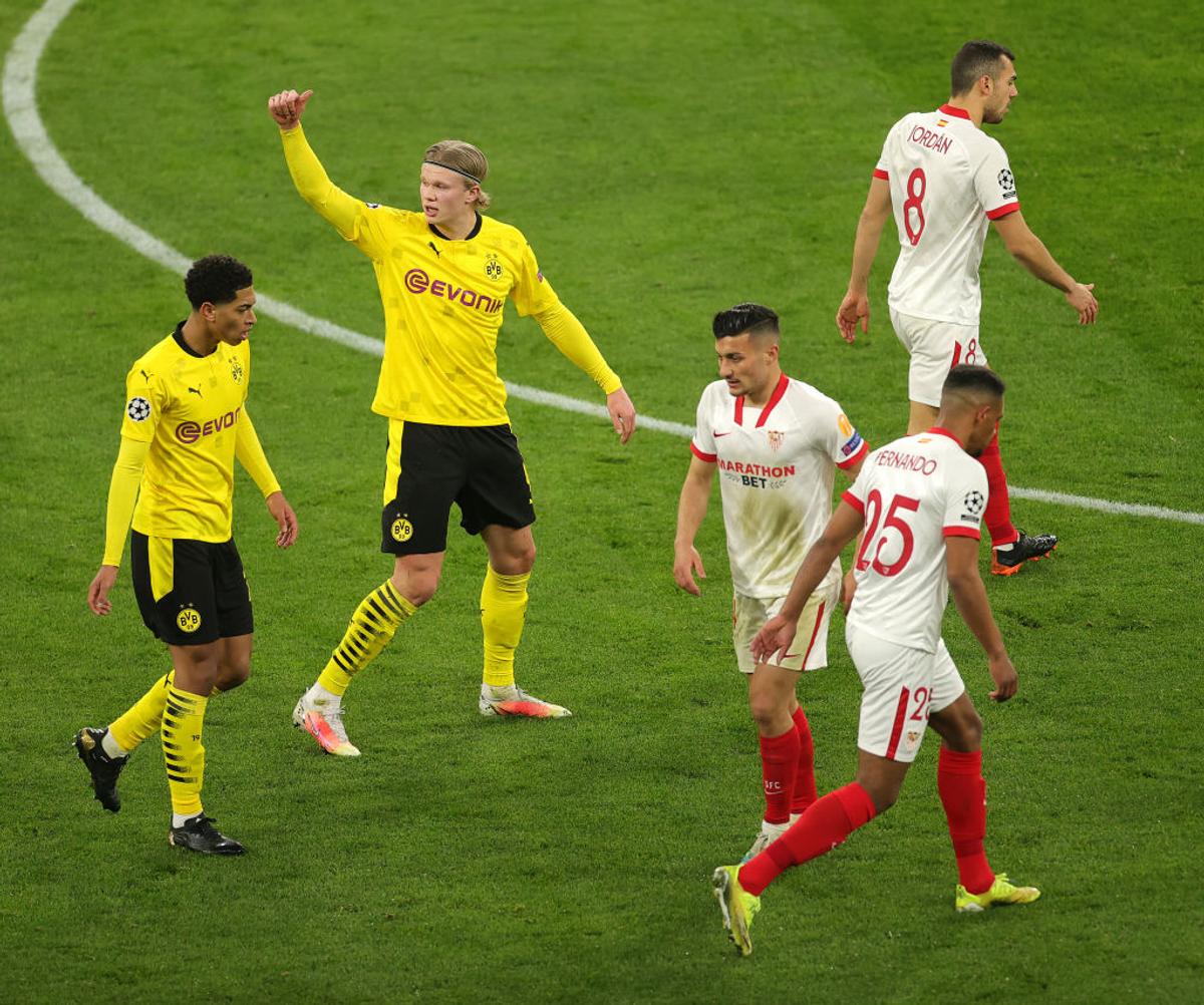 VIDEO + FOTO Scene ireale în Dortmund - Sevilla! Jucătorii n-au înțeles nimic: TREI decizii controversate luate de VAR la o singură fază