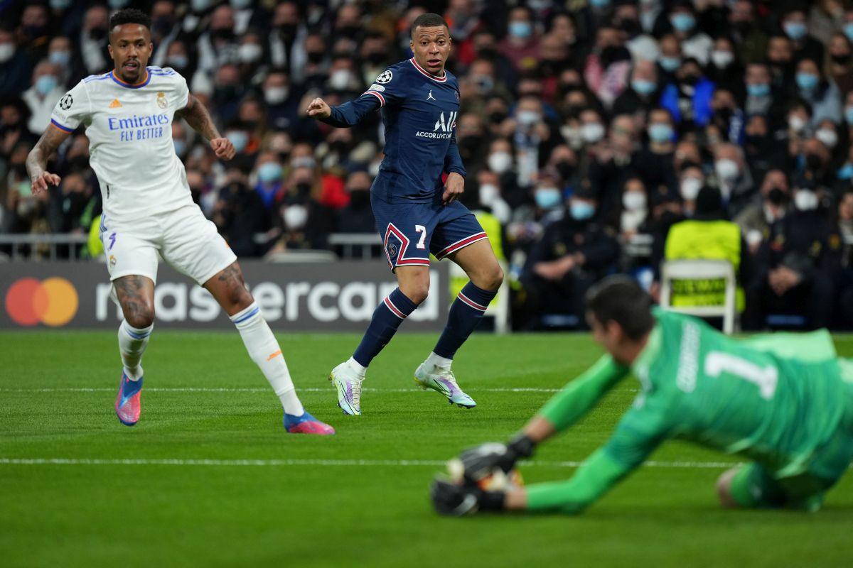 Real Madrid - PSG 3-1 » „Tripla” lui Benzema elimină Parisul din Champions League