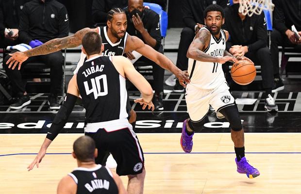 Kyrie Irving, baschetbalistul care refuză vaccinarea, a făcut show în NBA! » Câte puncte a înscris vedeta lui Brooklyn Nets