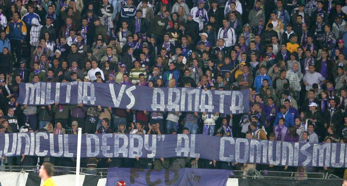 Derby-ul Dinamo - Poli Timișoara, în 30 de imagini incendiare » Cele mai dure mesaje ale unei rivalități aprige: „Pe titlurile și cupele voastre sigiliu DNA”