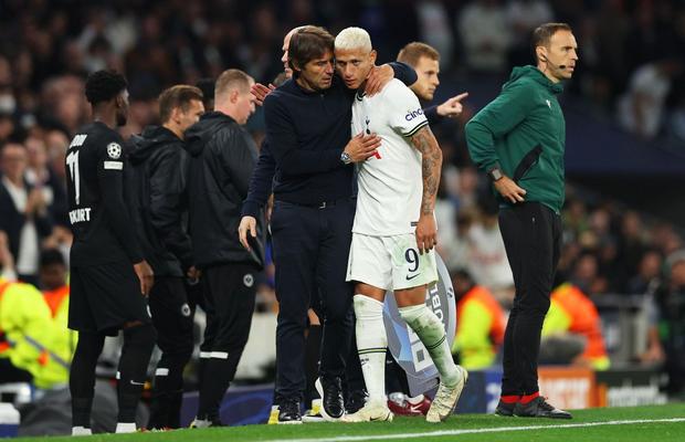 S-a luat de antrenor după eliminarea din Champions League: „Nu înțeleg de ce am fost rezervă. E un sezon de rahat!”
