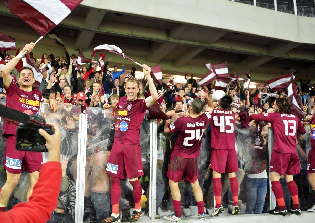 Rivalitatea CFR Cluj - U Cluj, în imagini » Fotografii spectaculoase de la derby-urile dintre „feroviari” și „Șepcile Roșii”