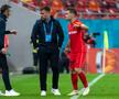 Cu toate că iniţial a zis că nu va accepta să fie antrenor principal, Pintilii a cedat în cele din urmă presiunilor făcute de Becali