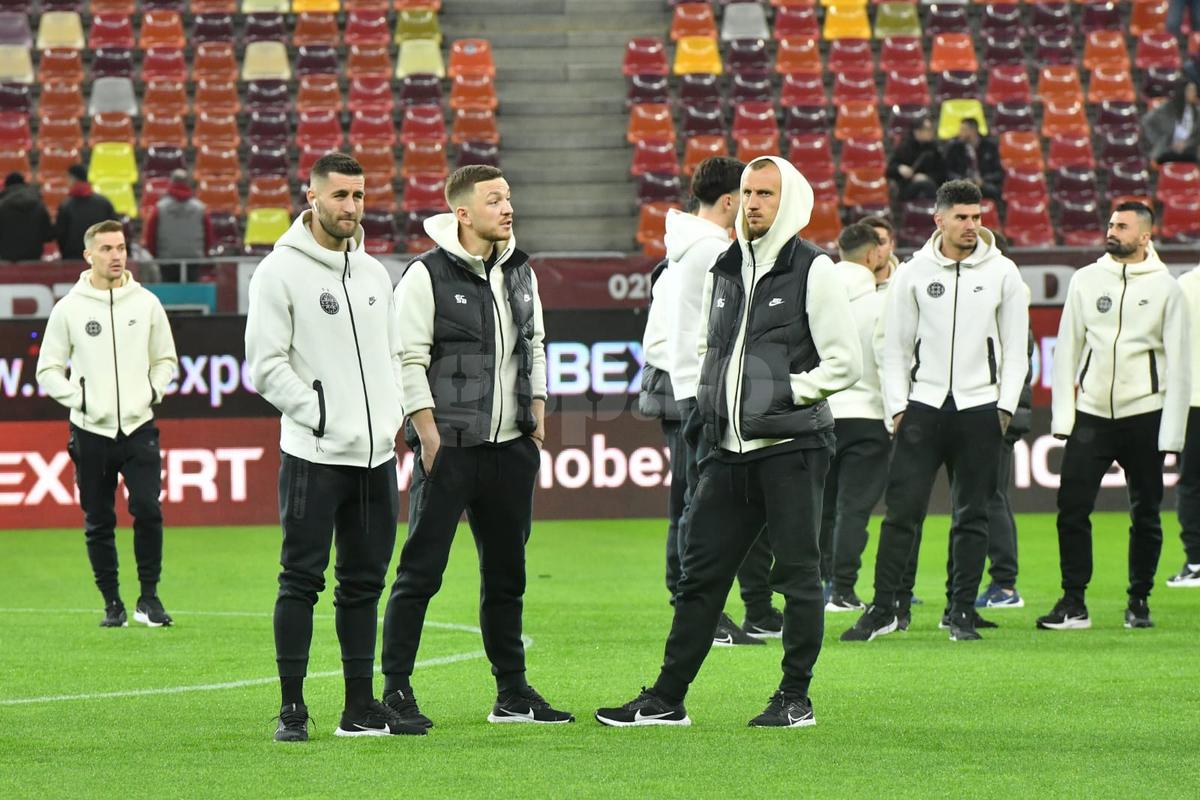 Rapid și FCSB, la încălzire: moment special cu Săpunaru și Chiricheș