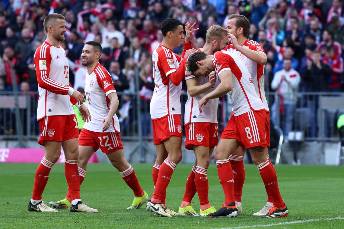 Show în Bundesliga: 9 goluri în Bayern Munchen - Mainz » Kane a scris istorie