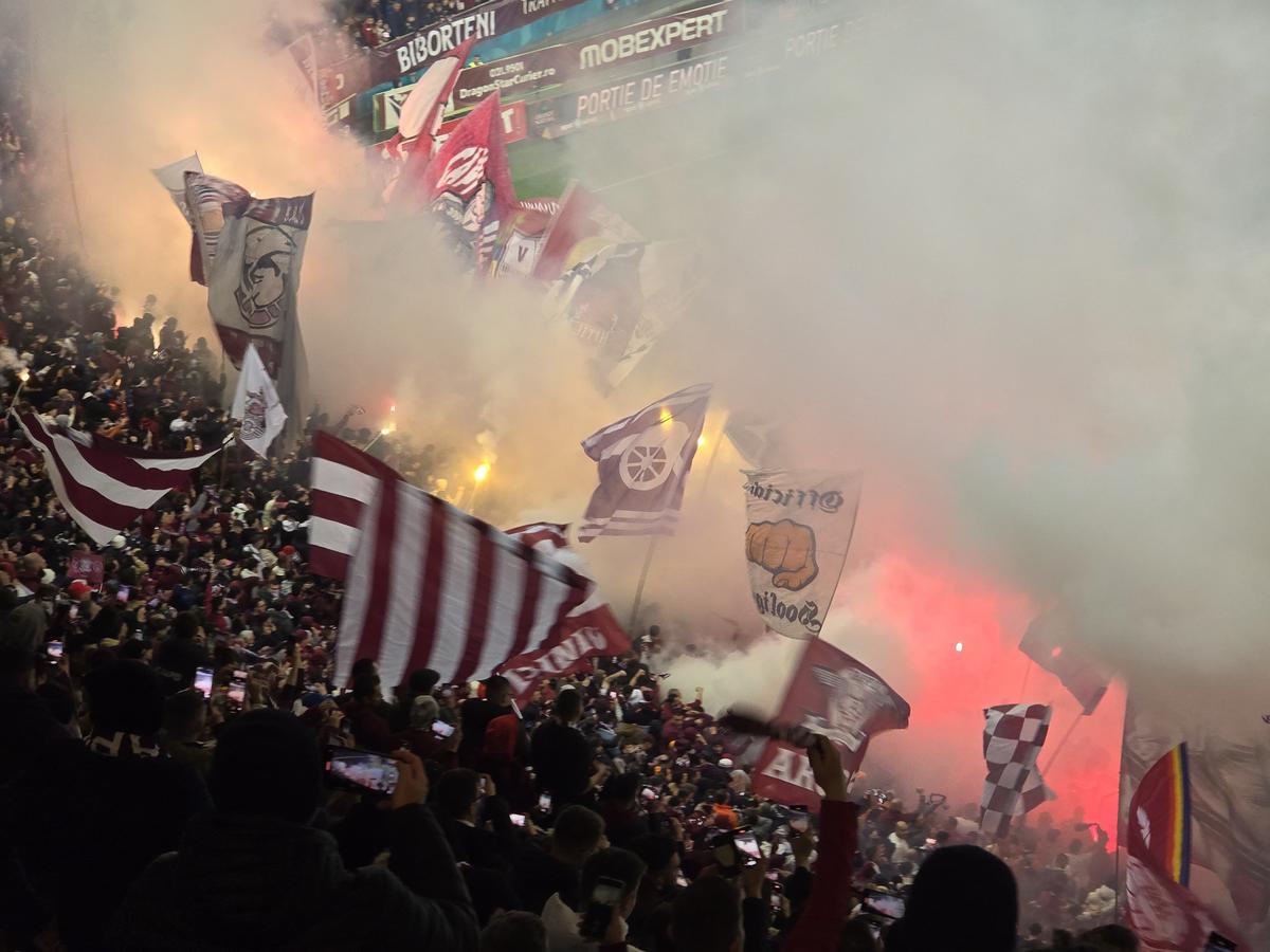 Atmosfera de la Rapid - FCSB