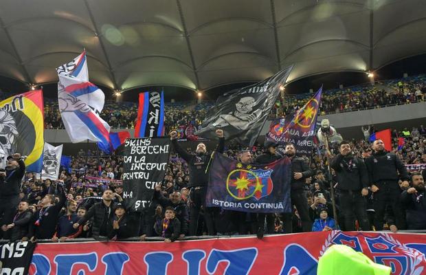 Ultrașii FCSB, derapaj rasist, înainte de meciul cu Rapid: „Mâine după fier vechi «trebe» să strigați”