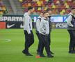 FCSB - Craiova, imagini din stadion înainte de meci. Ionuț Cercel, primul din dreapta/ foto Ionuț Iordache (GSP)