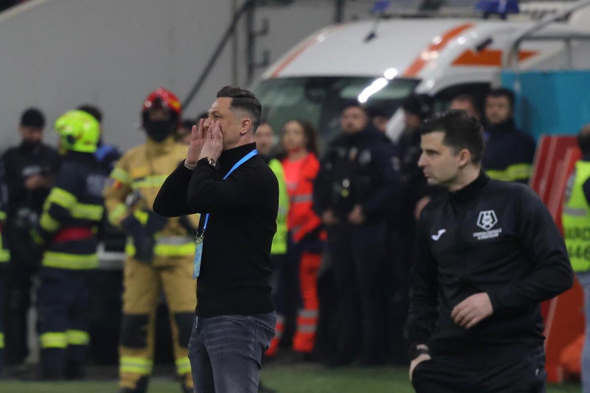 FCSB - Universitatea Craiova, imagini din prima repriză