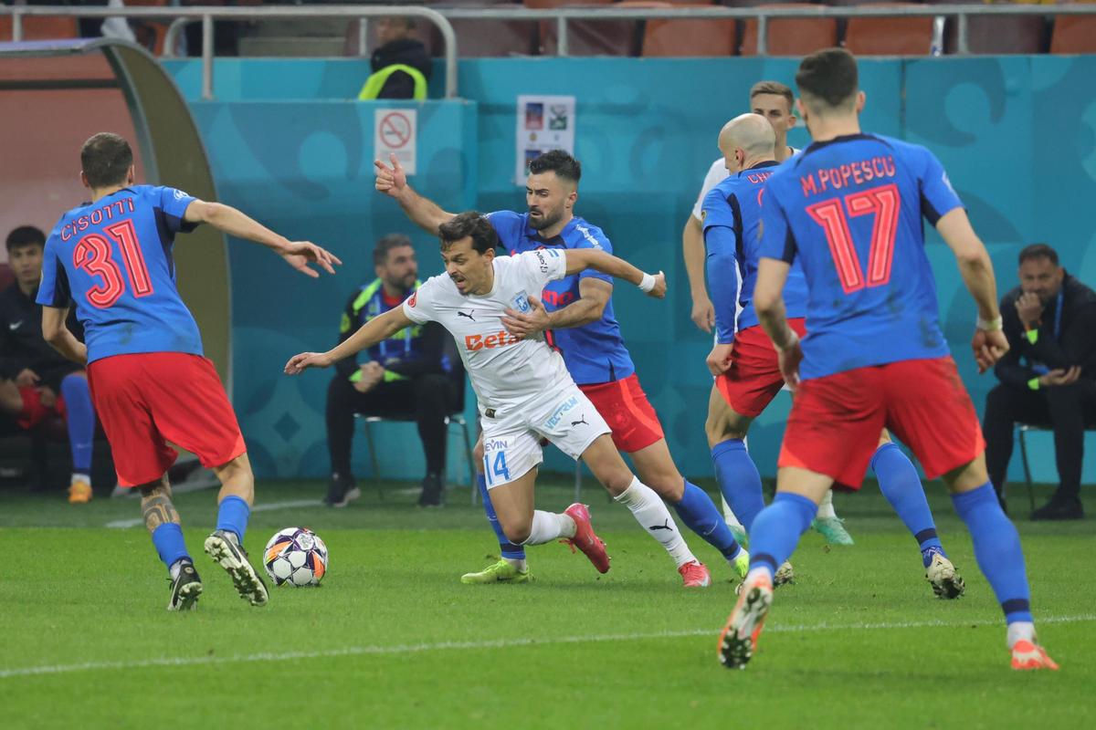 FCSB - Universitatea Craiova, imagini din prima repriză