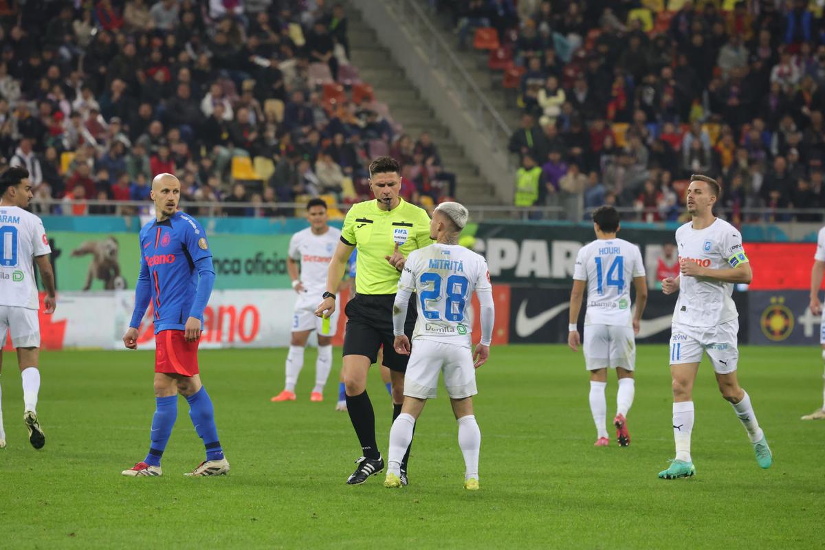 FCSB - Universitatea Craiova, imagini din prima repriză