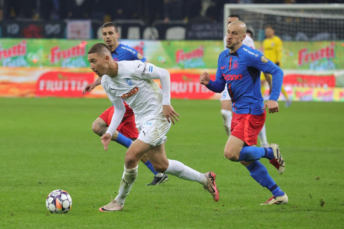 FCSB - Universitatea Craiova, imagini din prima repriză