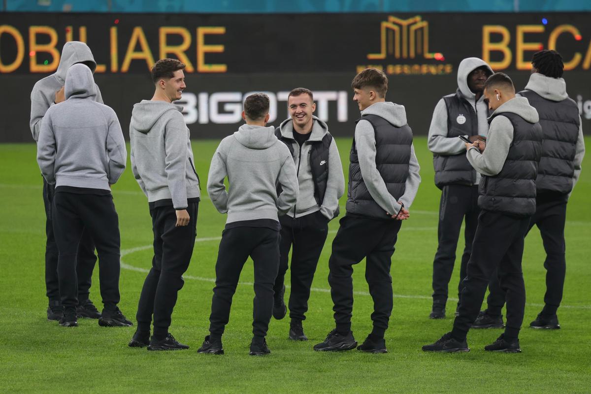 FCSB - Craiova, imagini din stadion înainte de meci