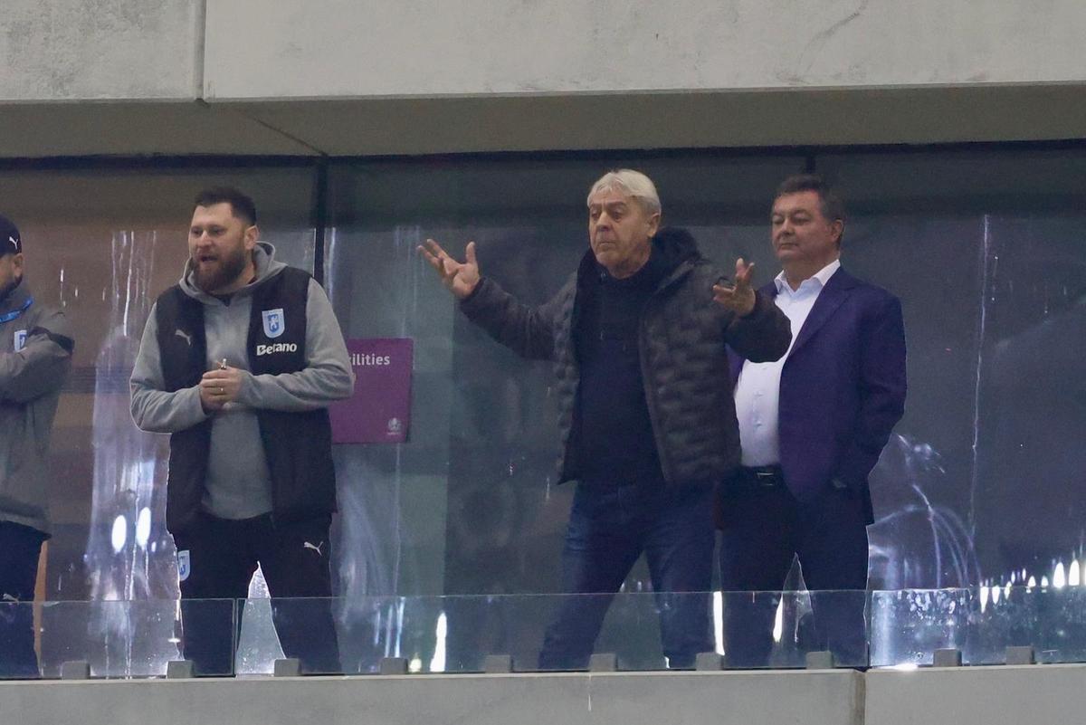 FCSB - Craiova, imagini din repriza a doua