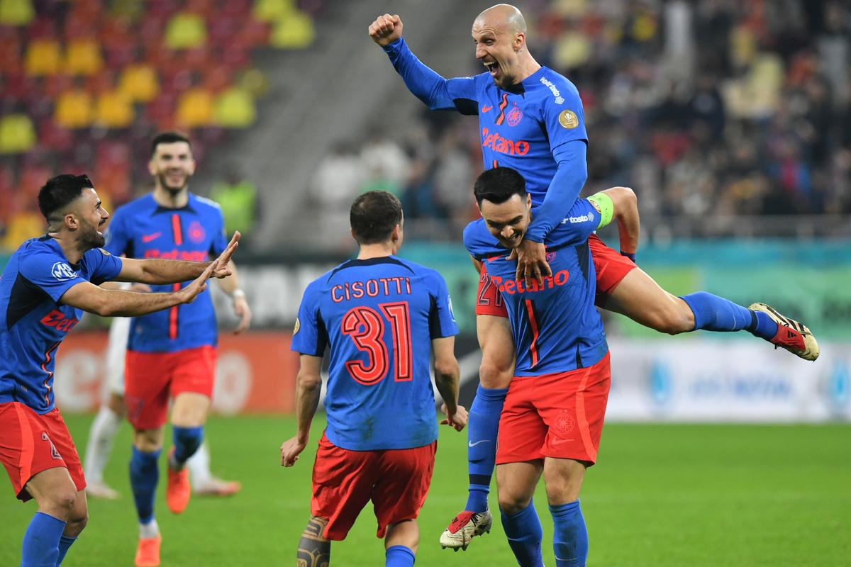 FCSB - Universitatea Craiova, imagini din prima repriză