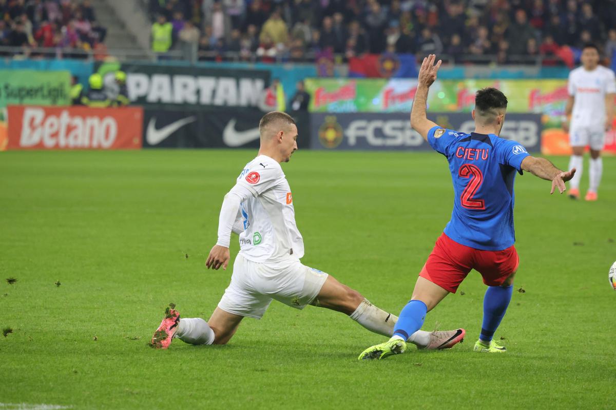 FCSB - Universitatea Craiova, imagini din prima repriză